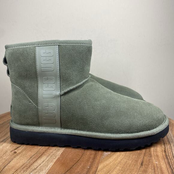Ugg Classic Mini ii Womens Dark Green Olive Size 8 Logo Sheepskin Boots Booties - Picture 1 of 9
